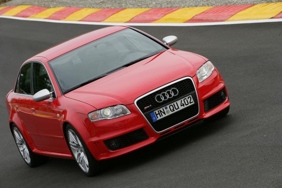  Audi RS4 Sedan (B7, 8E) 2005 года  (фото 12 из 48)